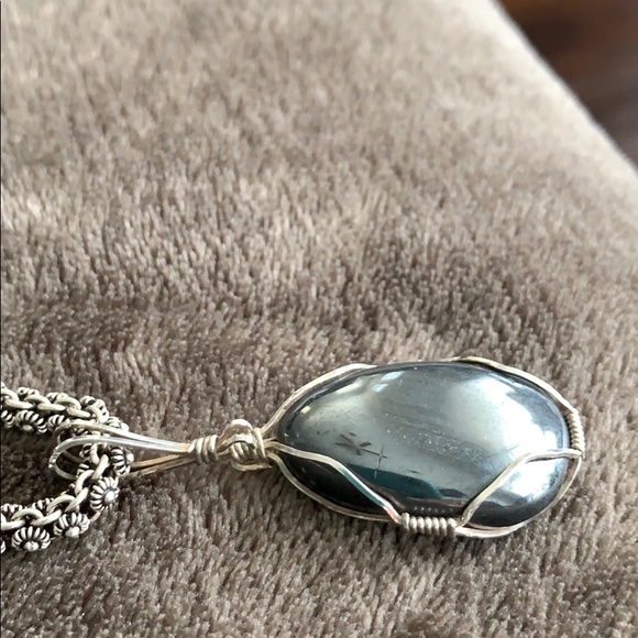 Hematite & Silver duo (Pendant & Bracelet) - Picture 3 of 4